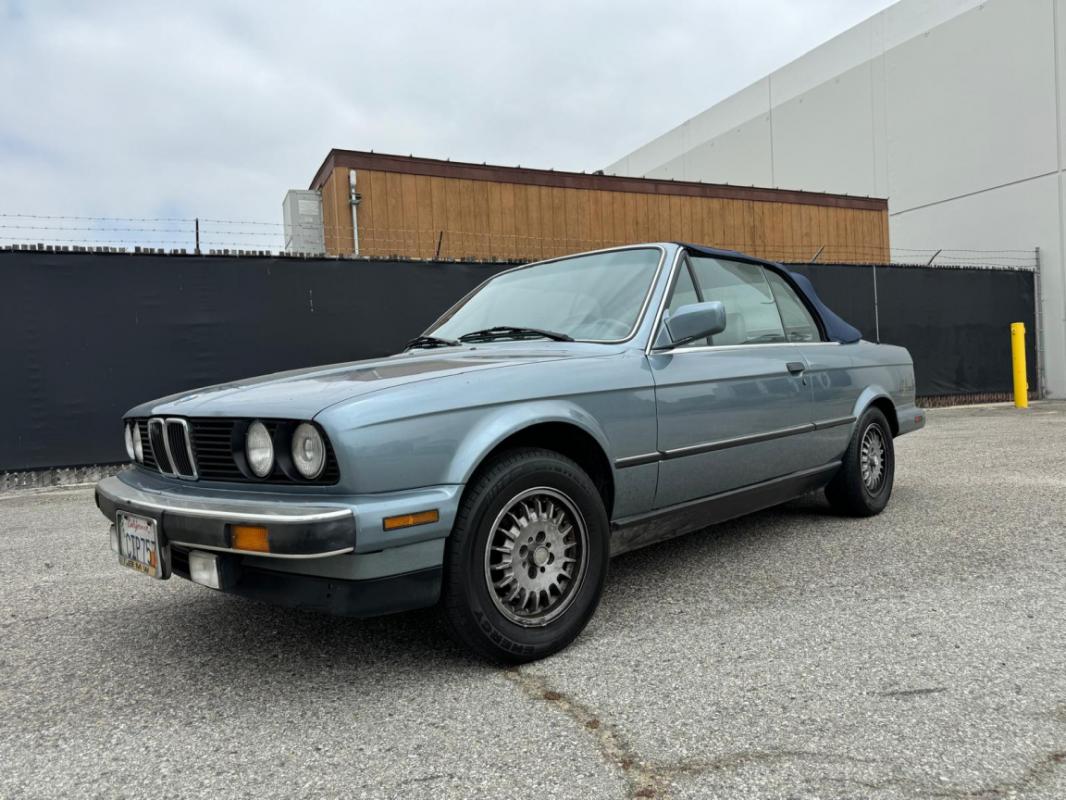 BMW Série 3 - 325 I E30 CABRIOLET BOITE MECA v6