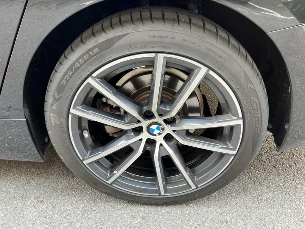 BMW Série 3 - 318d M Sport -BVA BERLINE - GARANTIE 12 MOIS