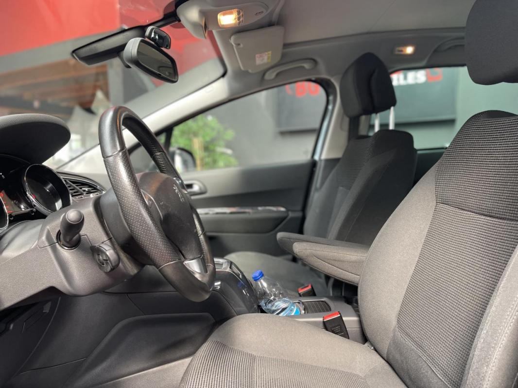 Peugeot 5008 - 1.6 hdi 120 CH BV EAT6 ALLURE - GARANTIE 6 MOIS
