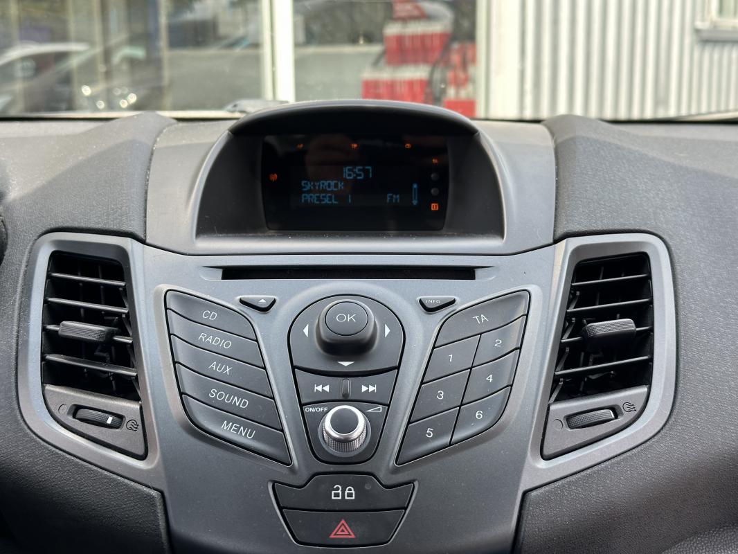 Ford Fiesta - 1.2i Essence 60cv